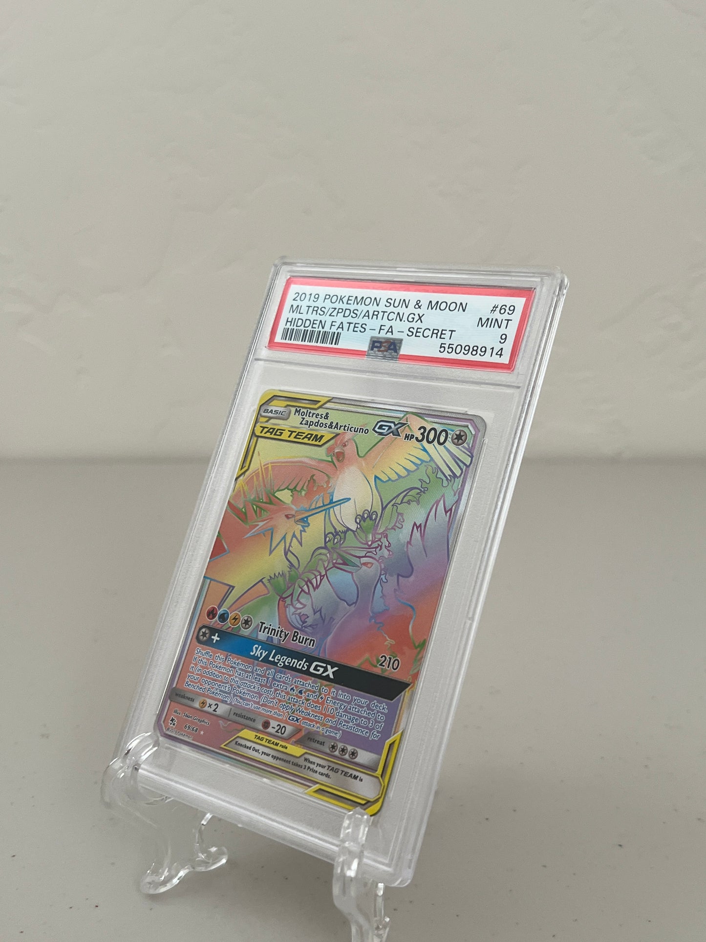 2019 Pokemon Hidden Fates Secret Moltres Zapdos Articuno #69 PSA 9