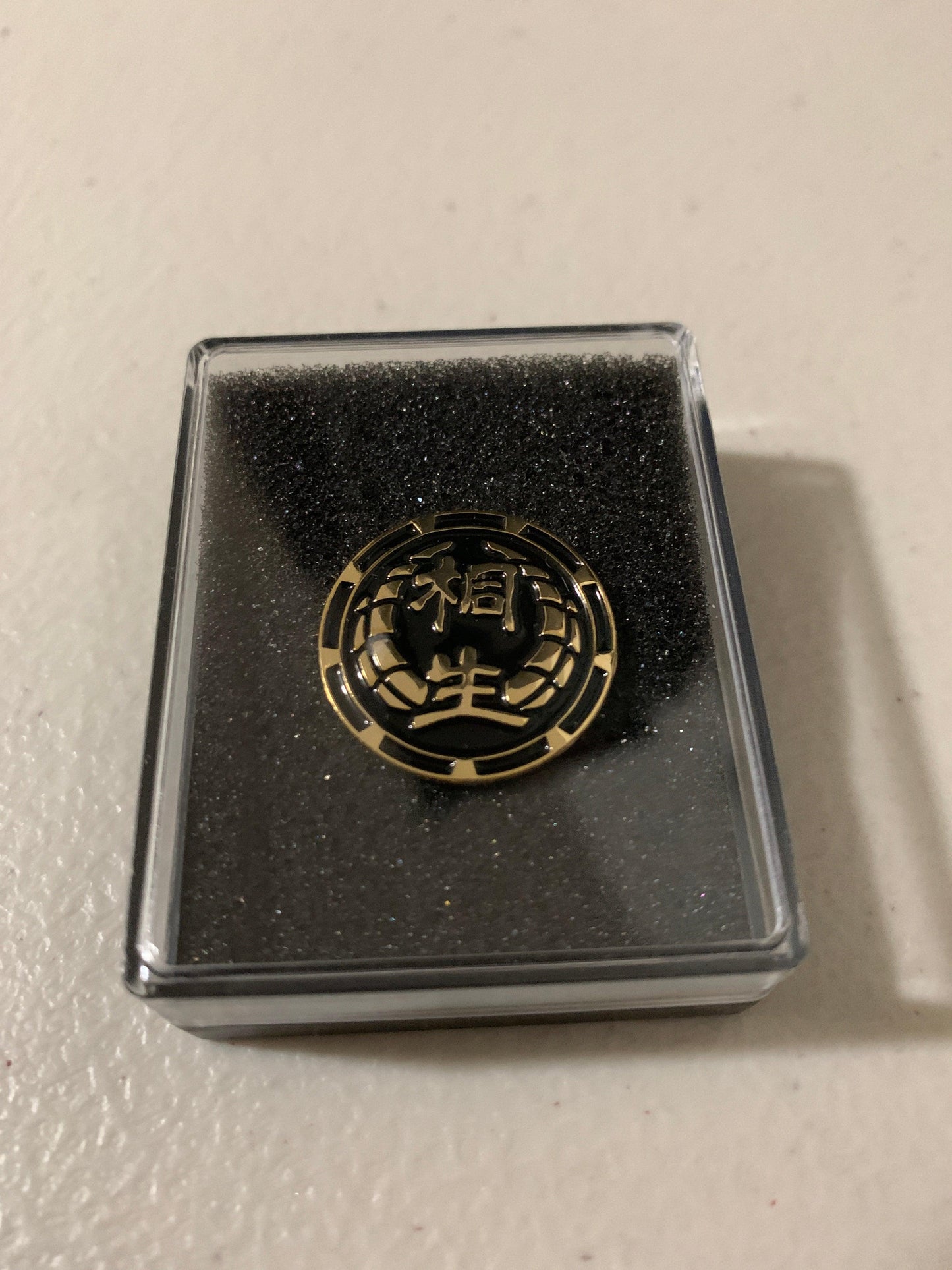 Hololive Kiryu Coco Kiryukai Pin Badge Rare - uptownhobbies